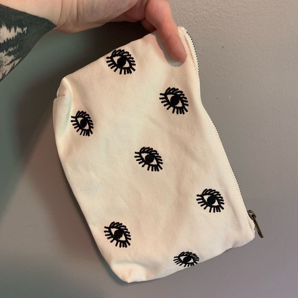 Urban Outfitters Eye Pouch